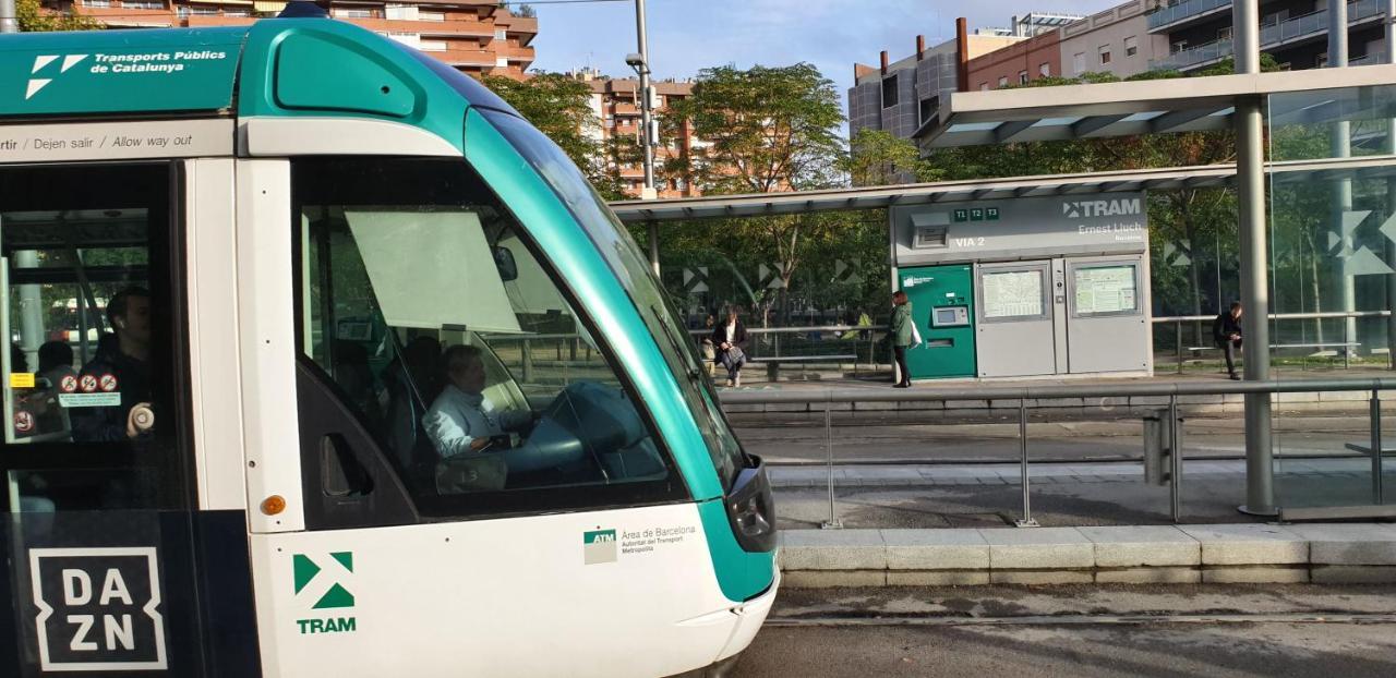 Subway Station Apartment Near Camp Nou โอสปิตาเล็ต เดอ โยเบรกัต ภายนอก รูปภาพ