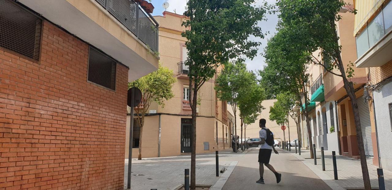 Subway Station Apartment Near Camp Nou โอสปิตาเล็ต เดอ โยเบรกัต ภายนอก รูปภาพ