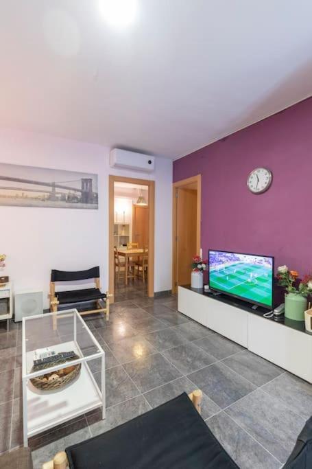 Subway Station Apartment Near Camp Nou โอสปิตาเล็ต เดอ โยเบรกัต ภายนอก รูปภาพ